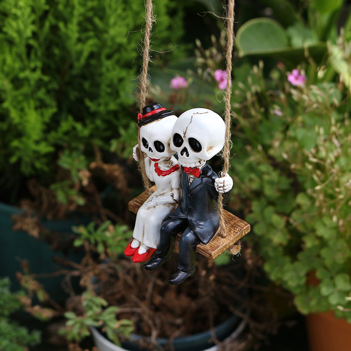 Resin Skeleton Couple Swing St - Bonsai Garden Festival のレビューと価格